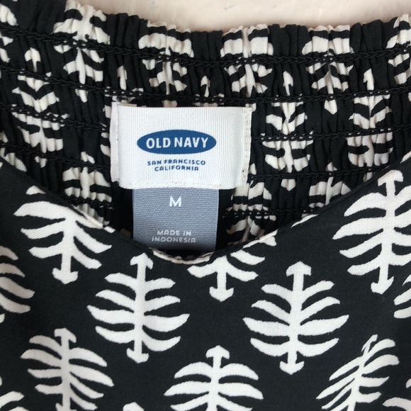 Old Navy Smocked Back Cami Dress White Black Print Sz M - Picture 8 of 9